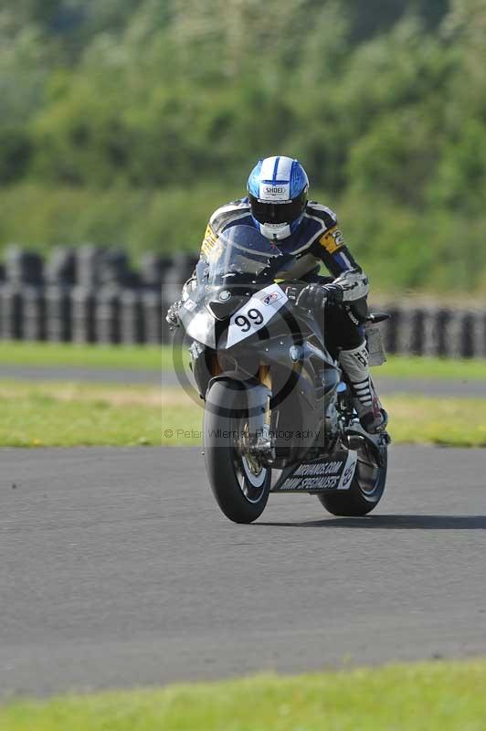 Motorcycle action photographs;cadwell;cadwell park photographs;event digital images;eventdigitalimages;motor racing louth lincolnshire;no limits trackdays;peter wileman photography;trackday;trackday digital images;trackday photos