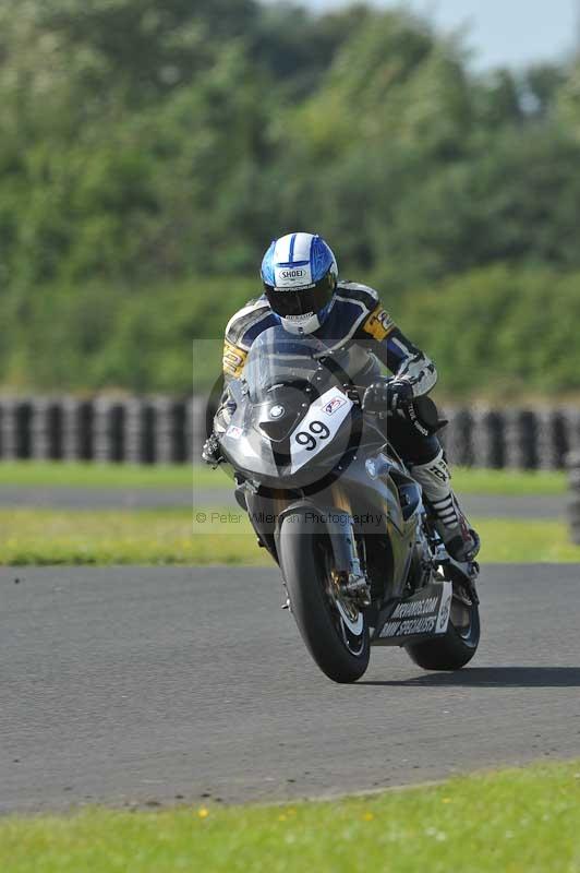 Motorcycle action photographs;cadwell;cadwell park photographs;event digital images;eventdigitalimages;motor racing louth lincolnshire;no limits trackdays;peter wileman photography;trackday;trackday digital images;trackday photos