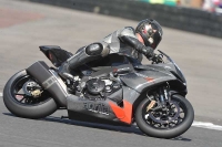 Motorcycle-action-photographs;cadwell;cadwell-park-photographs;event-digital-images;eventdigitalimages;motor-racing-louth-lincolnshire;no-limits-trackdays;peter-wileman-photography;trackday;trackday-digital-images;trackday-photos