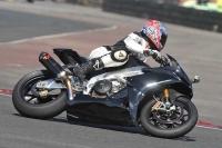 Motorcycle-action-photographs;cadwell;cadwell-park-photographs;event-digital-images;eventdigitalimages;motor-racing-louth-lincolnshire;no-limits-trackdays;peter-wileman-photography;trackday;trackday-digital-images;trackday-photos