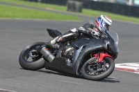 Motorcycle-action-photographs;cadwell;cadwell-park-photographs;event-digital-images;eventdigitalimages;motor-racing-louth-lincolnshire;no-limits-trackdays;peter-wileman-photography;trackday;trackday-digital-images;trackday-photos