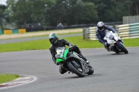 Motorcycle-action-photographs;cadwell;cadwell-park-photographs;event-digital-images;eventdigitalimages;motor-racing-louth-lincolnshire;no-limits-trackdays;peter-wileman-photography;trackday;trackday-digital-images;trackday-photos