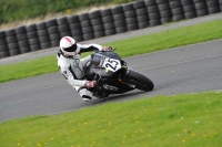 Motorcycle-action-photographs;cadwell;cadwell-park-photographs;event-digital-images;eventdigitalimages;motor-racing-louth-lincolnshire;no-limits-trackdays;peter-wileman-photography;trackday;trackday-digital-images;trackday-photos