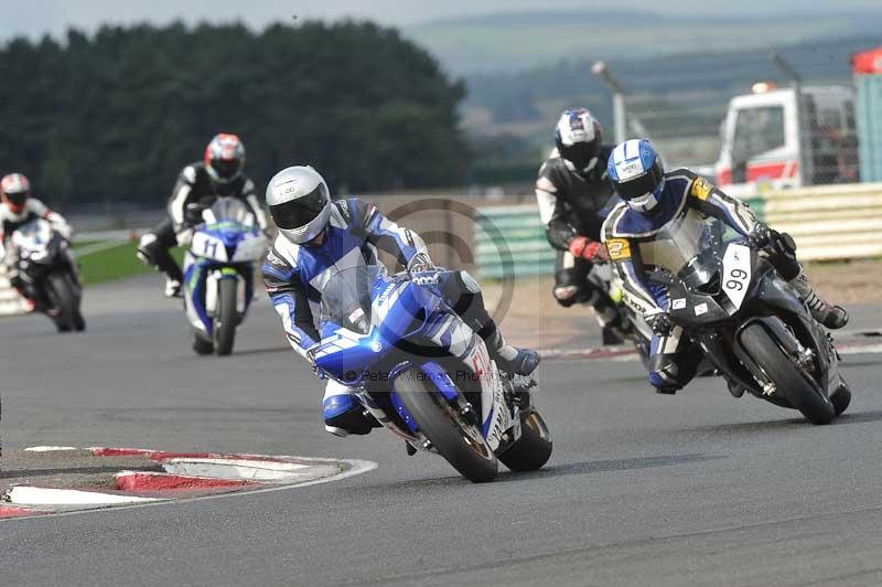 Motorcycle action photographs;cadwell;cadwell park photographs;event digital images;eventdigitalimages;motor racing louth lincolnshire;no limits trackdays;peter wileman photography;trackday;trackday digital images;trackday photos