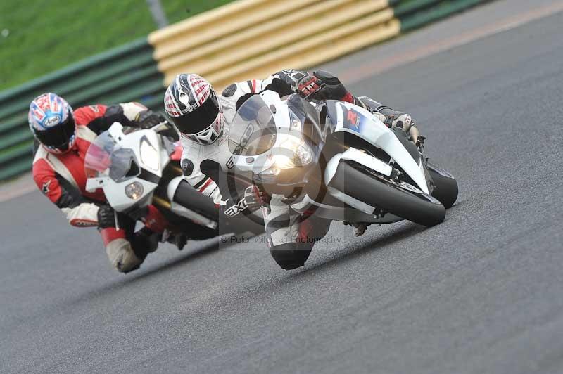 Motorcycle action photographs;cadwell;cadwell park photographs;event digital images;eventdigitalimages;motor racing louth lincolnshire;no limits trackdays;peter wileman photography;trackday;trackday digital images;trackday photos