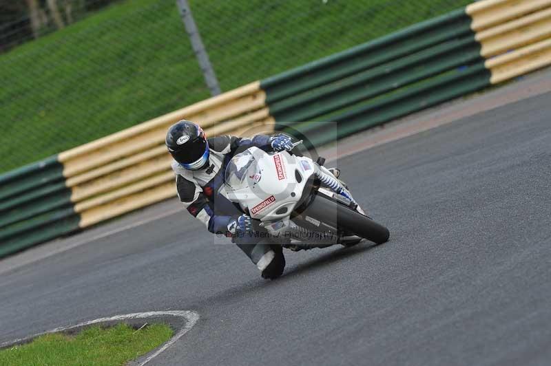 Motorcycle action photographs;cadwell;cadwell park photographs;event digital images;eventdigitalimages;motor racing louth lincolnshire;no limits trackdays;peter wileman photography;trackday;trackday digital images;trackday photos
