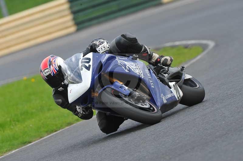 Motorcycle action photographs;cadwell;cadwell park photographs;event digital images;eventdigitalimages;motor racing louth lincolnshire;no limits trackdays;peter wileman photography;trackday;trackday digital images;trackday photos