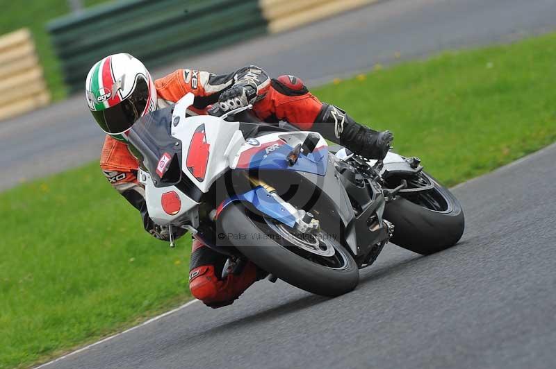 Motorcycle action photographs;cadwell;cadwell park photographs;event digital images;eventdigitalimages;motor racing louth lincolnshire;no limits trackdays;peter wileman photography;trackday;trackday digital images;trackday photos