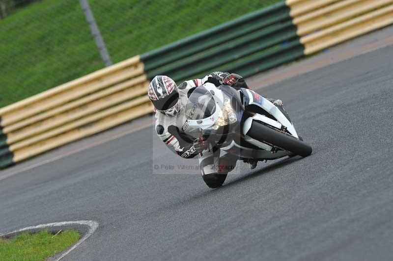 Motorcycle action photographs;cadwell;cadwell park photographs;event digital images;eventdigitalimages;motor racing louth lincolnshire;no limits trackdays;peter wileman photography;trackday;trackday digital images;trackday photos