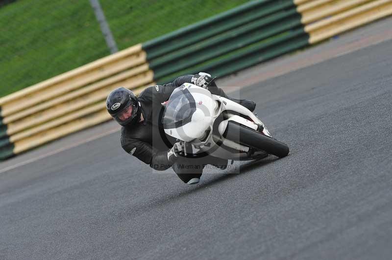 Motorcycle action photographs;cadwell;cadwell park photographs;event digital images;eventdigitalimages;motor racing louth lincolnshire;no limits trackdays;peter wileman photography;trackday;trackday digital images;trackday photos