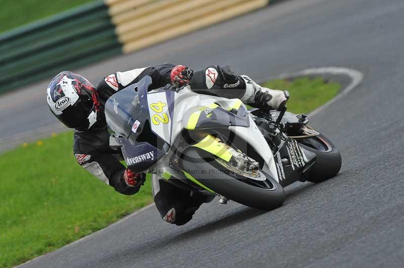 Motorcycle action photographs;cadwell;cadwell park photographs;event digital images;eventdigitalimages;motor racing louth lincolnshire;no limits trackdays;peter wileman photography;trackday;trackday digital images;trackday photos