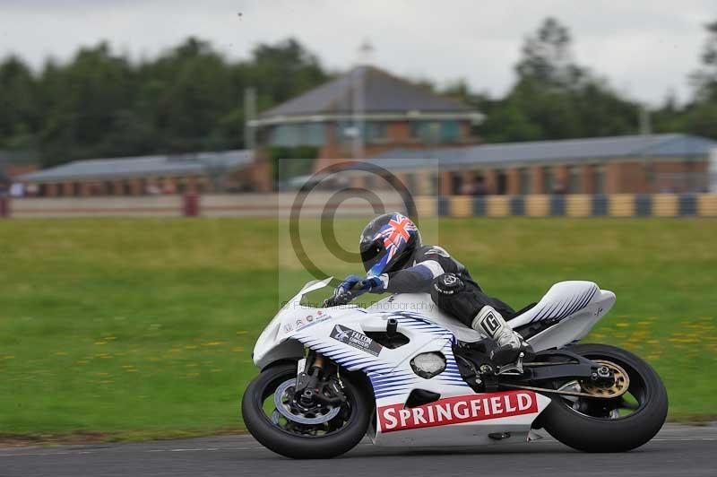 Motorcycle action photographs;cadwell;cadwell park photographs;event digital images;eventdigitalimages;motor racing louth lincolnshire;no limits trackdays;peter wileman photography;trackday;trackday digital images;trackday photos