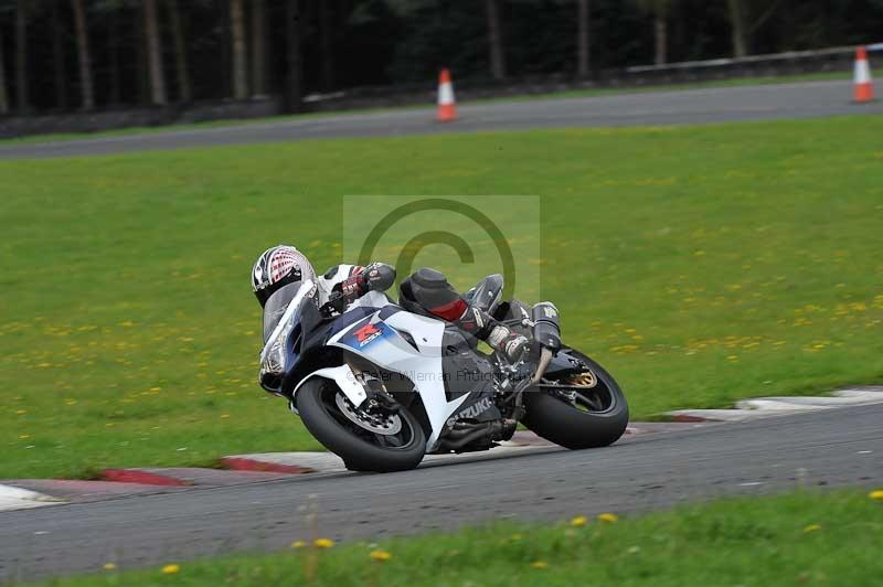 Motorcycle action photographs;cadwell;cadwell park photographs;event digital images;eventdigitalimages;motor racing louth lincolnshire;no limits trackdays;peter wileman photography;trackday;trackday digital images;trackday photos