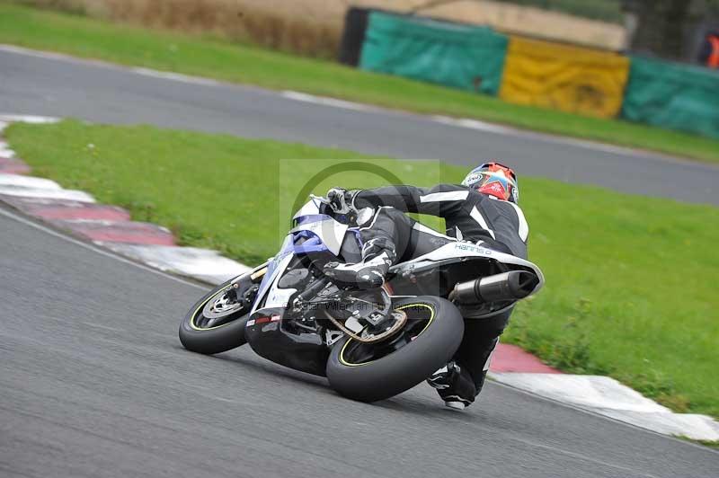 Motorcycle action photographs;cadwell;cadwell park photographs;event digital images;eventdigitalimages;motor racing louth lincolnshire;no limits trackdays;peter wileman photography;trackday;trackday digital images;trackday photos