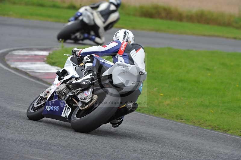Motorcycle action photographs;cadwell;cadwell park photographs;event digital images;eventdigitalimages;motor racing louth lincolnshire;no limits trackdays;peter wileman photography;trackday;trackday digital images;trackday photos