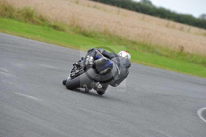 Motorcycle action photographs;cadwell;cadwell park photographs;event digital images;eventdigitalimages;motor racing louth lincolnshire;no limits trackdays;peter wileman photography;trackday;trackday digital images;trackday photos
