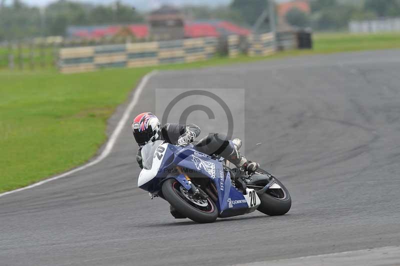 Motorcycle action photographs;cadwell;cadwell park photographs;event digital images;eventdigitalimages;motor racing louth lincolnshire;no limits trackdays;peter wileman photography;trackday;trackday digital images;trackday photos