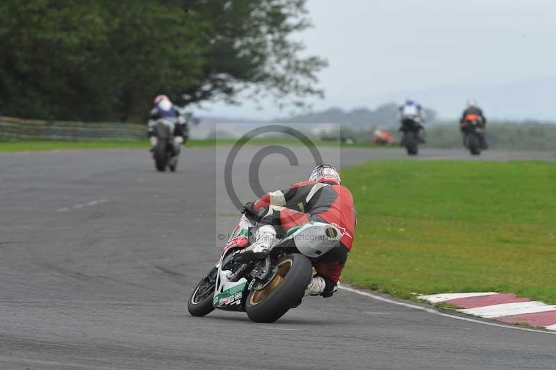 Motorcycle action photographs;cadwell;cadwell park photographs;event digital images;eventdigitalimages;motor racing louth lincolnshire;no limits trackdays;peter wileman photography;trackday;trackday digital images;trackday photos
