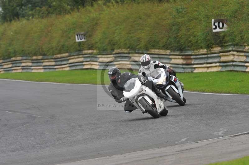 Motorcycle action photographs;cadwell;cadwell park photographs;event digital images;eventdigitalimages;motor racing louth lincolnshire;no limits trackdays;peter wileman photography;trackday;trackday digital images;trackday photos