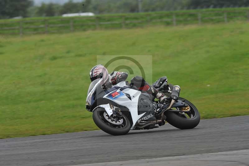 Motorcycle action photographs;cadwell;cadwell park photographs;event digital images;eventdigitalimages;motor racing louth lincolnshire;no limits trackdays;peter wileman photography;trackday;trackday digital images;trackday photos