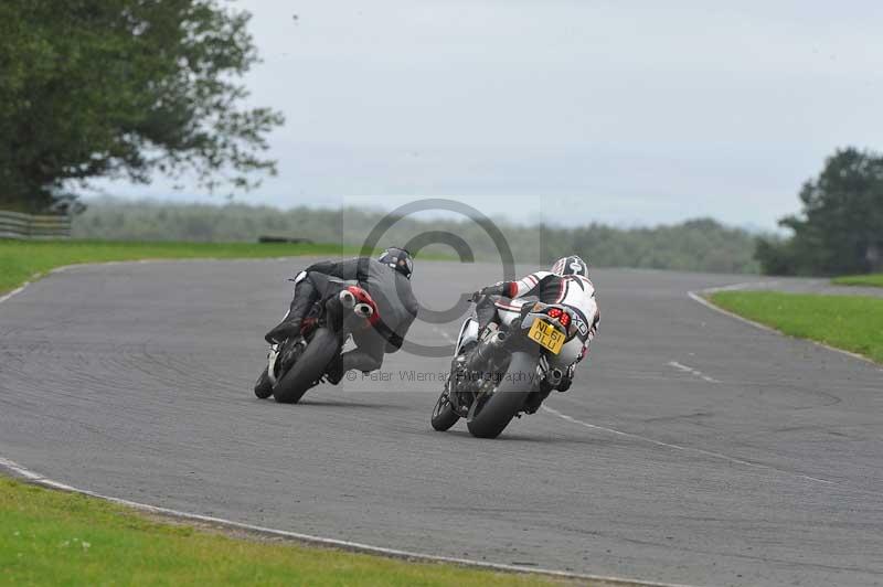 Motorcycle action photographs;cadwell;cadwell park photographs;event digital images;eventdigitalimages;motor racing louth lincolnshire;no limits trackdays;peter wileman photography;trackday;trackday digital images;trackday photos