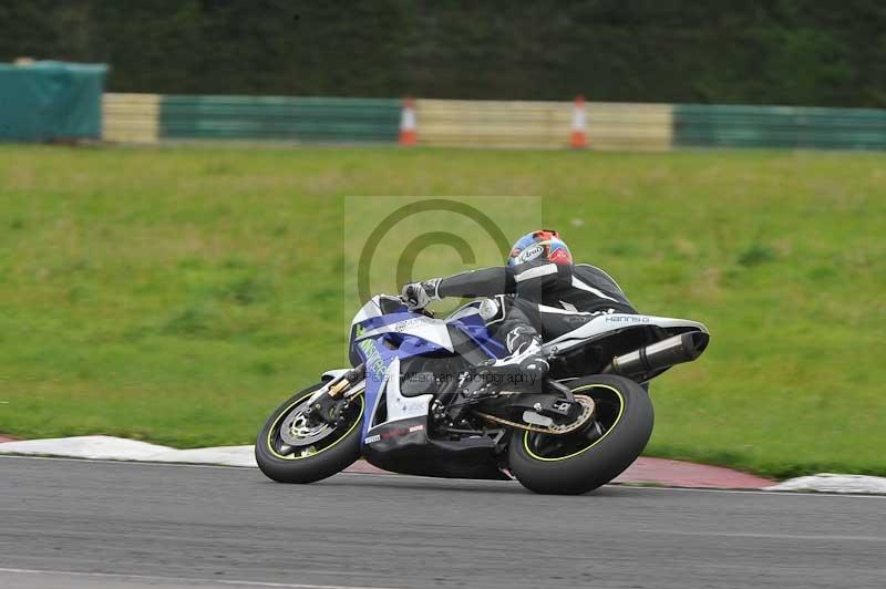 Motorcycle action photographs;cadwell;cadwell park photographs;event digital images;eventdigitalimages;motor racing louth lincolnshire;no limits trackdays;peter wileman photography;trackday;trackday digital images;trackday photos