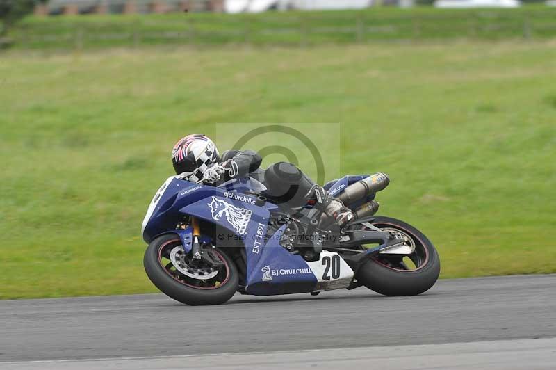 Motorcycle action photographs;cadwell;cadwell park photographs;event digital images;eventdigitalimages;motor racing louth lincolnshire;no limits trackdays;peter wileman photography;trackday;trackday digital images;trackday photos
