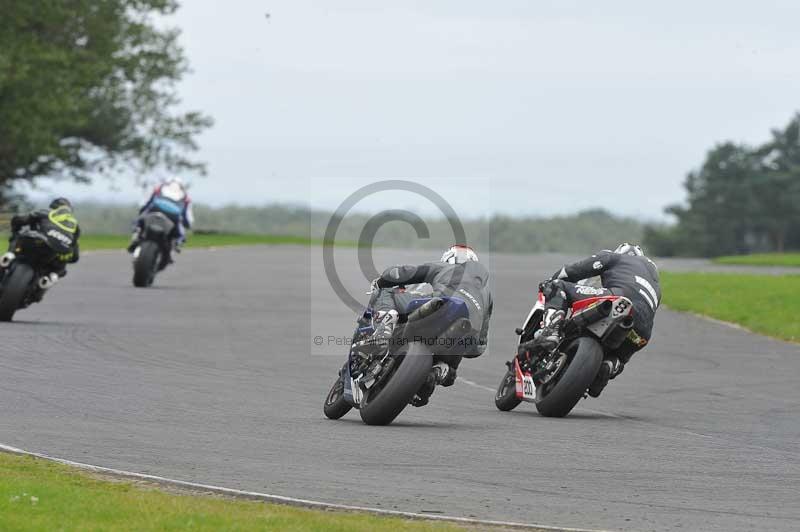 Motorcycle action photographs;cadwell;cadwell park photographs;event digital images;eventdigitalimages;motor racing louth lincolnshire;no limits trackdays;peter wileman photography;trackday;trackday digital images;trackday photos
