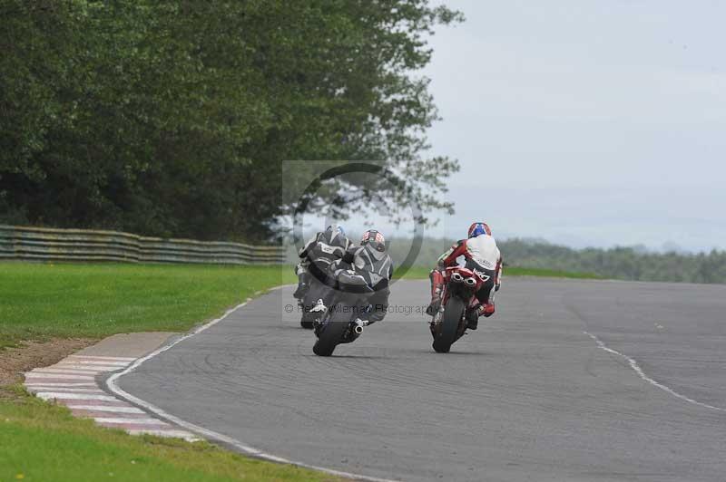 Motorcycle action photographs;cadwell;cadwell park photographs;event digital images;eventdigitalimages;motor racing louth lincolnshire;no limits trackdays;peter wileman photography;trackday;trackday digital images;trackday photos