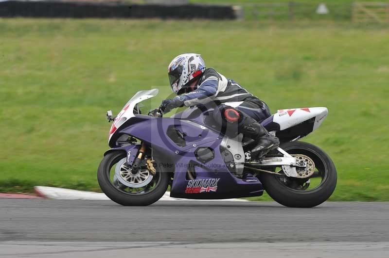 Motorcycle action photographs;cadwell;cadwell park photographs;event digital images;eventdigitalimages;motor racing louth lincolnshire;no limits trackdays;peter wileman photography;trackday;trackday digital images;trackday photos