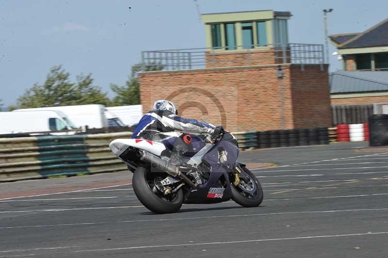 Motorcycle action photographs;cadwell;cadwell park photographs;event digital images;eventdigitalimages;motor racing louth lincolnshire;no limits trackdays;peter wileman photography;trackday;trackday digital images;trackday photos