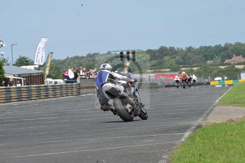 Motorcycle action photographs;cadwell;cadwell park photographs;event digital images;eventdigitalimages;motor racing louth lincolnshire;no limits trackdays;peter wileman photography;trackday;trackday digital images;trackday photos