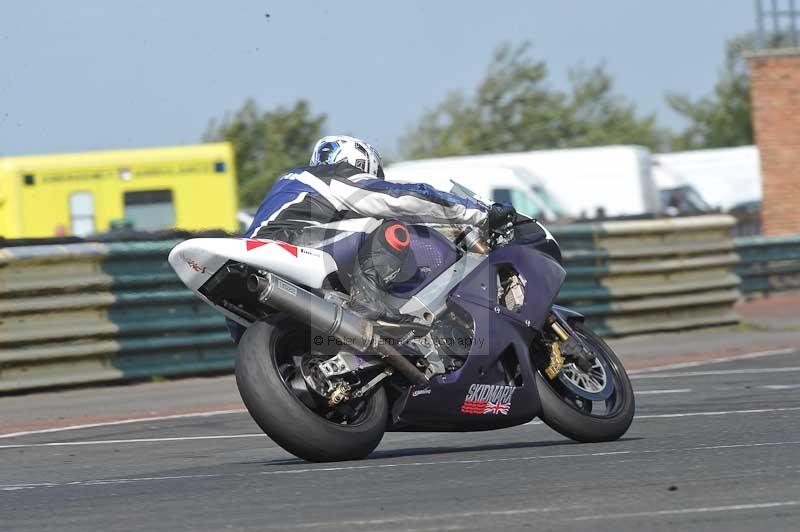 Motorcycle action photographs;cadwell;cadwell park photographs;event digital images;eventdigitalimages;motor racing louth lincolnshire;no limits trackdays;peter wileman photography;trackday;trackday digital images;trackday photos
