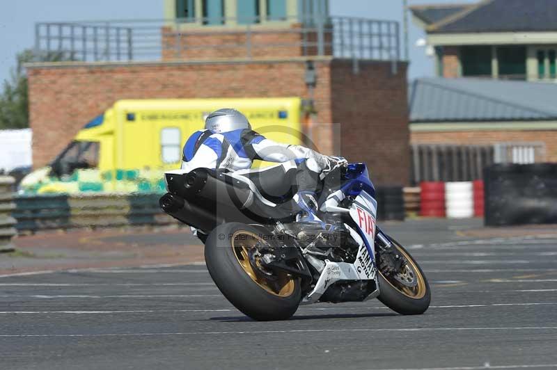 Motorcycle action photographs;cadwell;cadwell park photographs;event digital images;eventdigitalimages;motor racing louth lincolnshire;no limits trackdays;peter wileman photography;trackday;trackday digital images;trackday photos