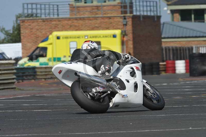 Motorcycle action photographs;cadwell;cadwell park photographs;event digital images;eventdigitalimages;motor racing louth lincolnshire;no limits trackdays;peter wileman photography;trackday;trackday digital images;trackday photos