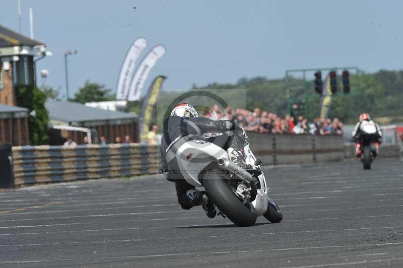 Motorcycle action photographs;cadwell;cadwell park photographs;event digital images;eventdigitalimages;motor racing louth lincolnshire;no limits trackdays;peter wileman photography;trackday;trackday digital images;trackday photos