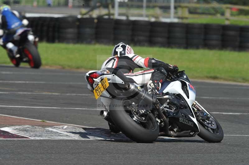 Motorcycle action photographs;cadwell;cadwell park photographs;event digital images;eventdigitalimages;motor racing louth lincolnshire;no limits trackdays;peter wileman photography;trackday;trackday digital images;trackday photos