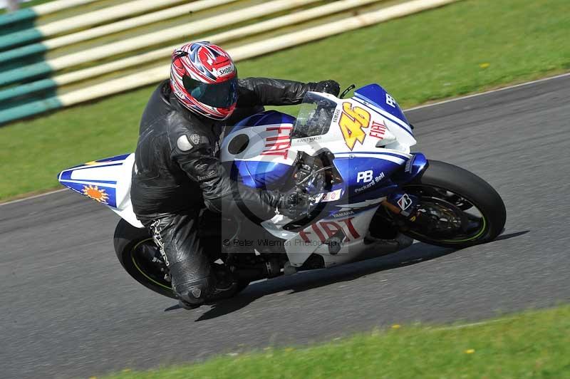 Motorcycle action photographs;cadwell;cadwell park photographs;event digital images;eventdigitalimages;motor racing louth lincolnshire;no limits trackdays;peter wileman photography;trackday;trackday digital images;trackday photos