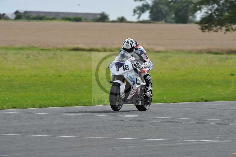 Motorcycle action photographs;cadwell;cadwell park photographs;event digital images;eventdigitalimages;motor racing louth lincolnshire;no limits trackdays;peter wileman photography;trackday;trackday digital images;trackday photos