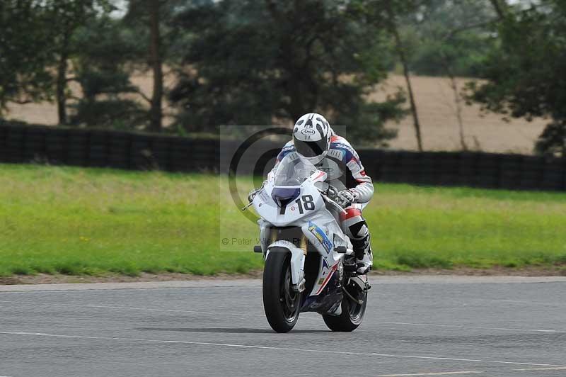 Motorcycle action photographs;cadwell;cadwell park photographs;event digital images;eventdigitalimages;motor racing louth lincolnshire;no limits trackdays;peter wileman photography;trackday;trackday digital images;trackday photos