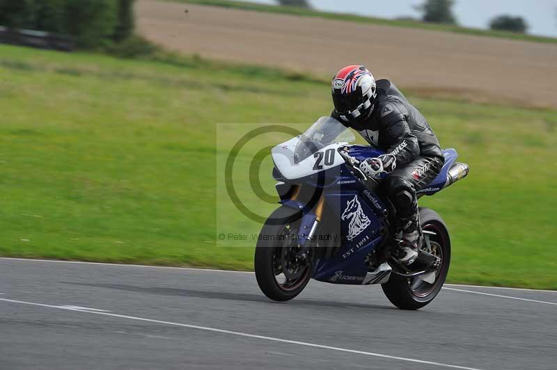 Motorcycle action photographs;cadwell;cadwell park photographs;event digital images;eventdigitalimages;motor racing louth lincolnshire;no limits trackdays;peter wileman photography;trackday;trackday digital images;trackday photos