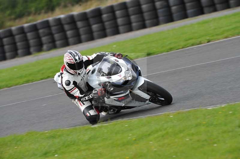 Motorcycle action photographs;cadwell;cadwell park photographs;event digital images;eventdigitalimages;motor racing louth lincolnshire;no limits trackdays;peter wileman photography;trackday;trackday digital images;trackday photos