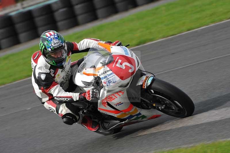 Motorcycle action photographs;cadwell;cadwell park photographs;event digital images;eventdigitalimages;motor racing louth lincolnshire;no limits trackdays;peter wileman photography;trackday;trackday digital images;trackday photos