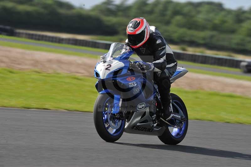 Motorcycle action photographs;cadwell;cadwell park photographs;event digital images;eventdigitalimages;motor racing louth lincolnshire;no limits trackdays;peter wileman photography;trackday;trackday digital images;trackday photos