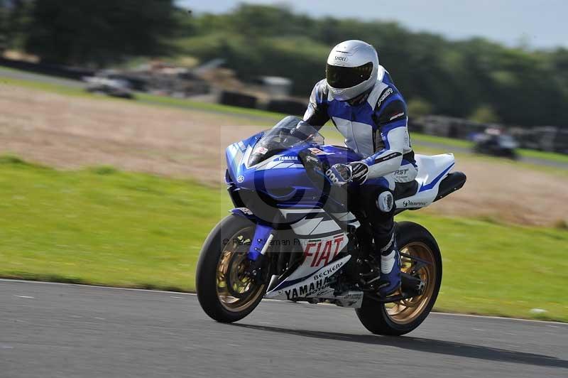 Motorcycle action photographs;cadwell;cadwell park photographs;event digital images;eventdigitalimages;motor racing louth lincolnshire;no limits trackdays;peter wileman photography;trackday;trackday digital images;trackday photos