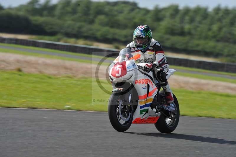 Motorcycle action photographs;cadwell;cadwell park photographs;event digital images;eventdigitalimages;motor racing louth lincolnshire;no limits trackdays;peter wileman photography;trackday;trackday digital images;trackday photos