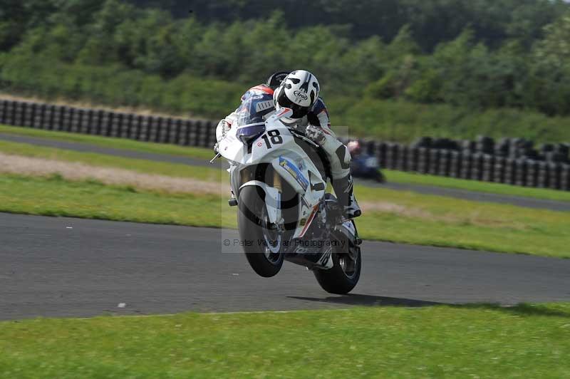 Motorcycle action photographs;cadwell;cadwell park photographs;event digital images;eventdigitalimages;motor racing louth lincolnshire;no limits trackdays;peter wileman photography;trackday;trackday digital images;trackday photos