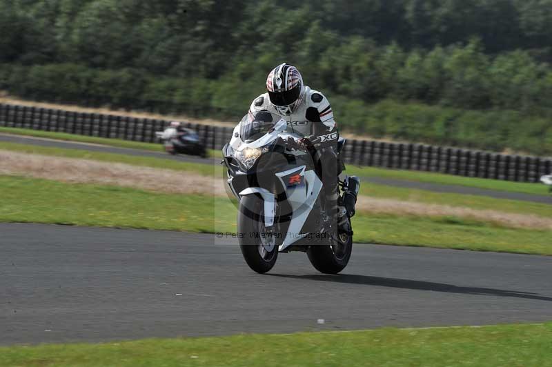 Motorcycle action photographs;cadwell;cadwell park photographs;event digital images;eventdigitalimages;motor racing louth lincolnshire;no limits trackdays;peter wileman photography;trackday;trackday digital images;trackday photos