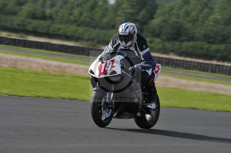 Motorcycle action photographs;cadwell;cadwell park photographs;event digital images;eventdigitalimages;motor racing louth lincolnshire;no limits trackdays;peter wileman photography;trackday;trackday digital images;trackday photos