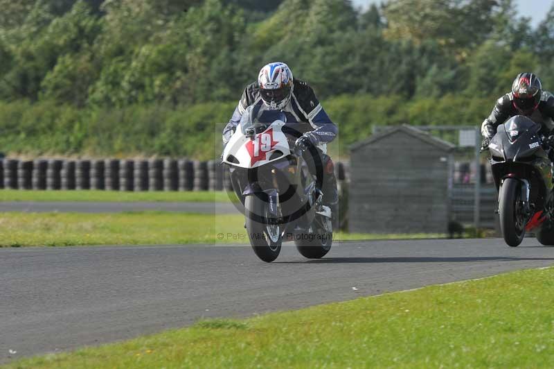 Motorcycle action photographs;cadwell;cadwell park photographs;event digital images;eventdigitalimages;motor racing louth lincolnshire;no limits trackdays;peter wileman photography;trackday;trackday digital images;trackday photos